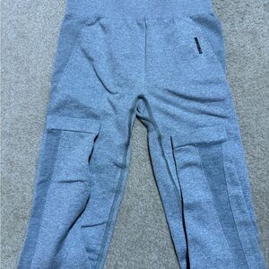 Women's Gray Leggings with Pockets